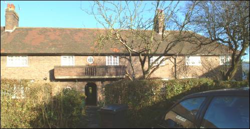 23-28 Neale Close